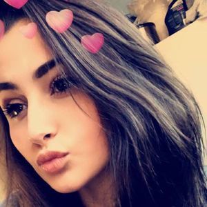 Meet your Posher, Alexis